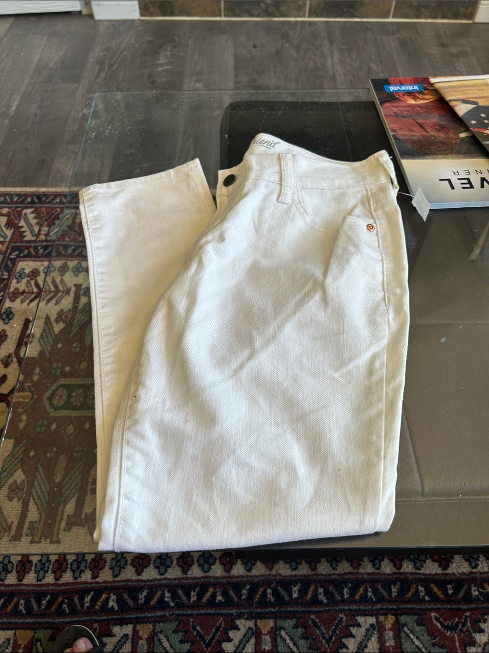 Old Navy Women's White Cropped Jeans - Clean Classic Style